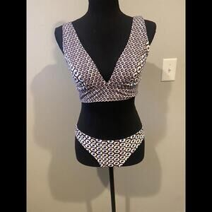 NWOT Boden 2 Piece Swimsuit/ Bikini Top and Bikini Bottoms- size 6